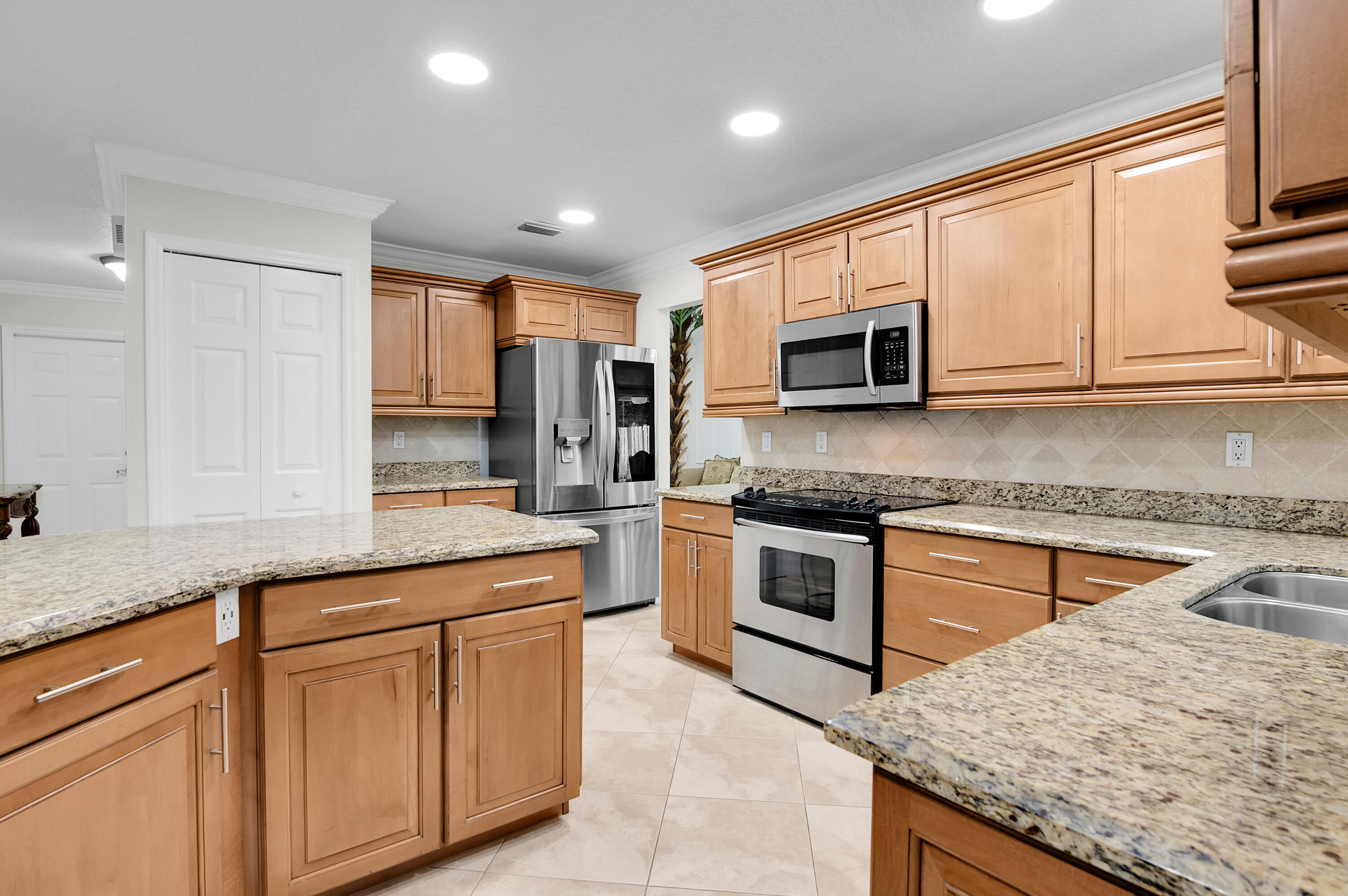 PALM BEACH FARMS - Residential