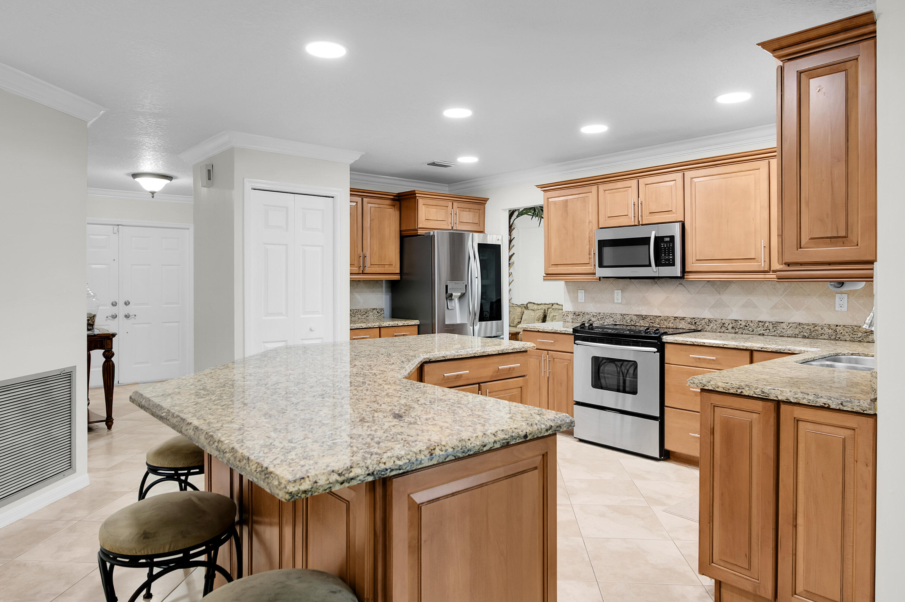 PALM BEACH FARMS - Residential