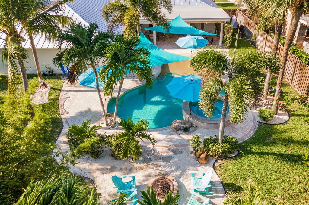 Photo of 1560 SW 16th Street, Boca Raton, FL 33486 (MLS # B26015111)