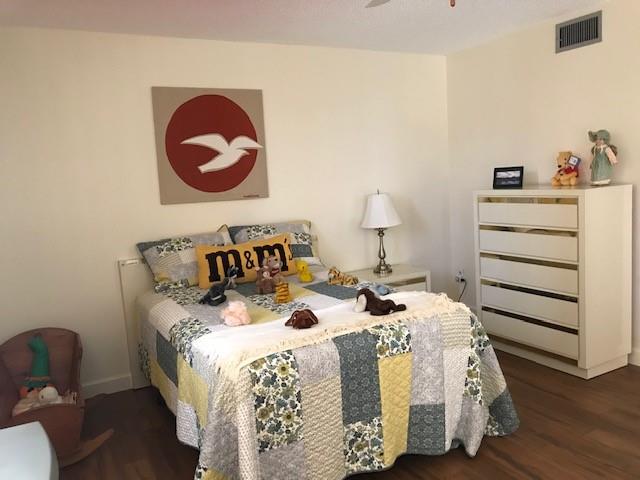 Lakes of Newport - Residential