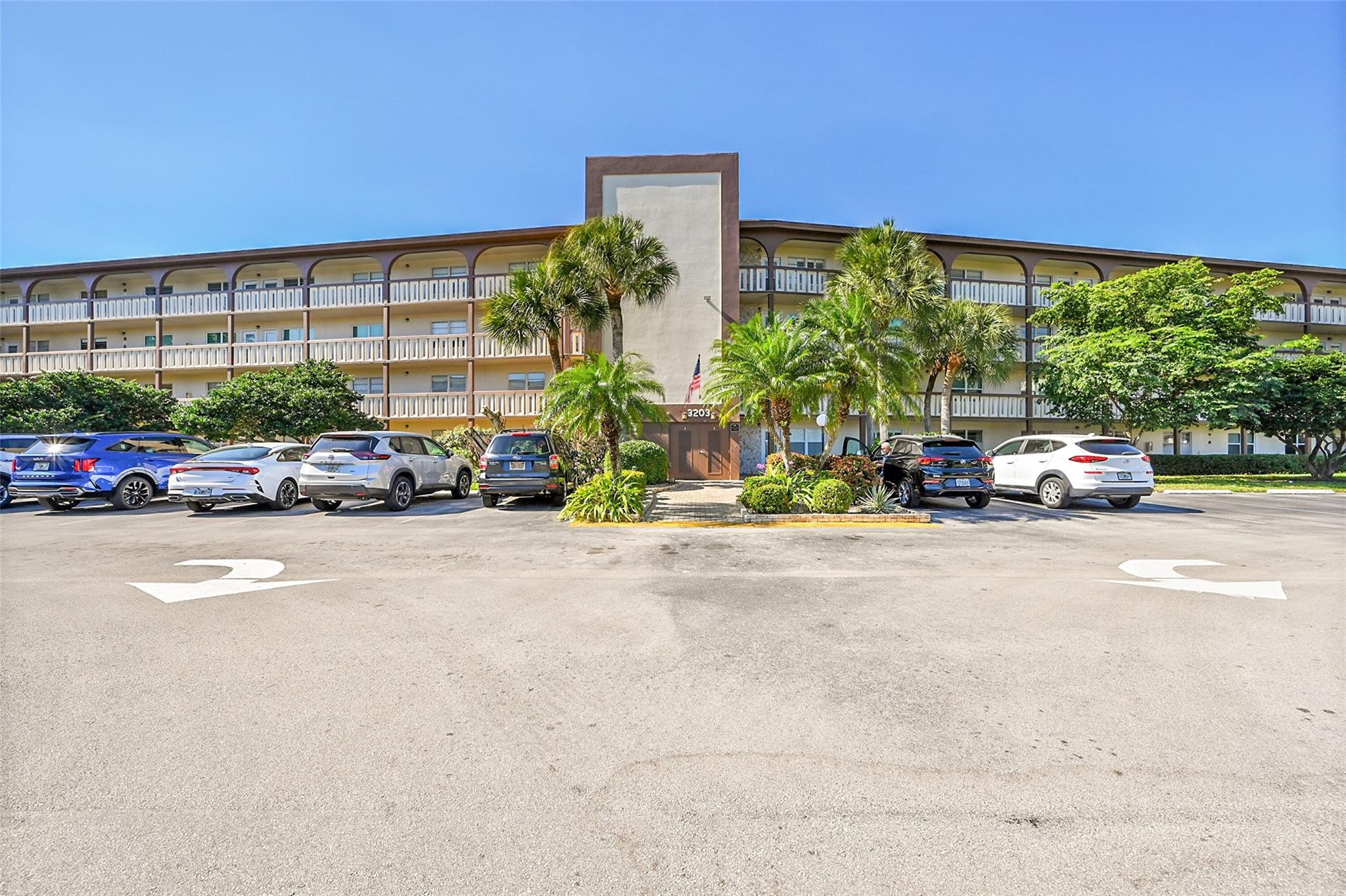 WYNMOOR VILLAGE - Residential