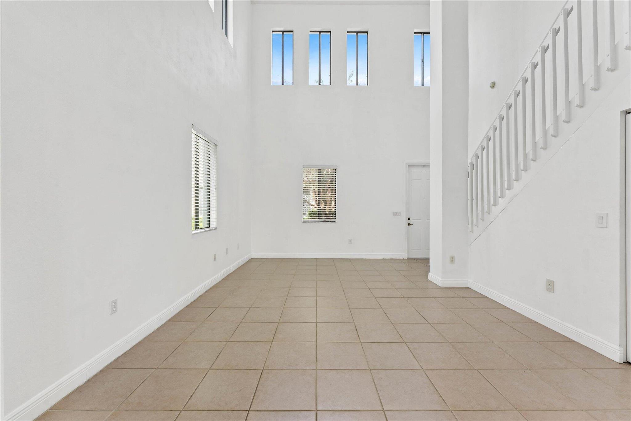 Venetian Villas - Residential