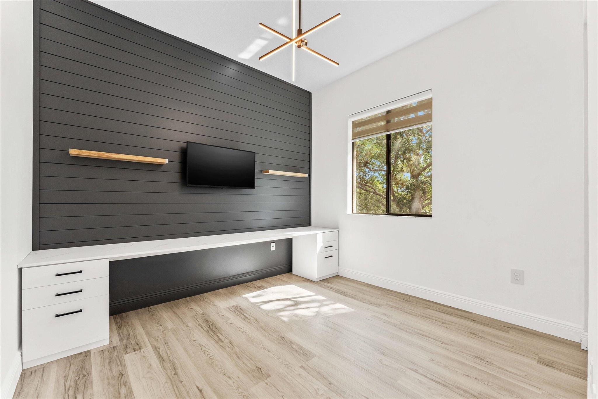 Venetian Villas - Residential