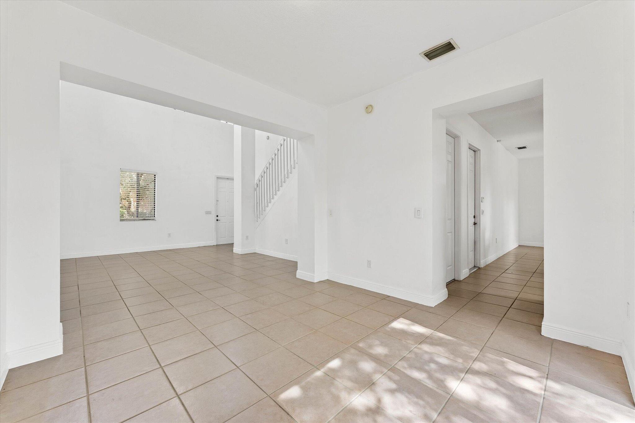 Venetian Villas - Residential