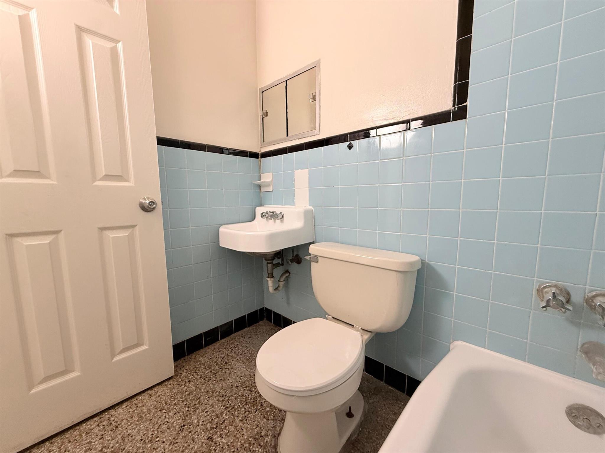 INLET GROVE - Residential Lease