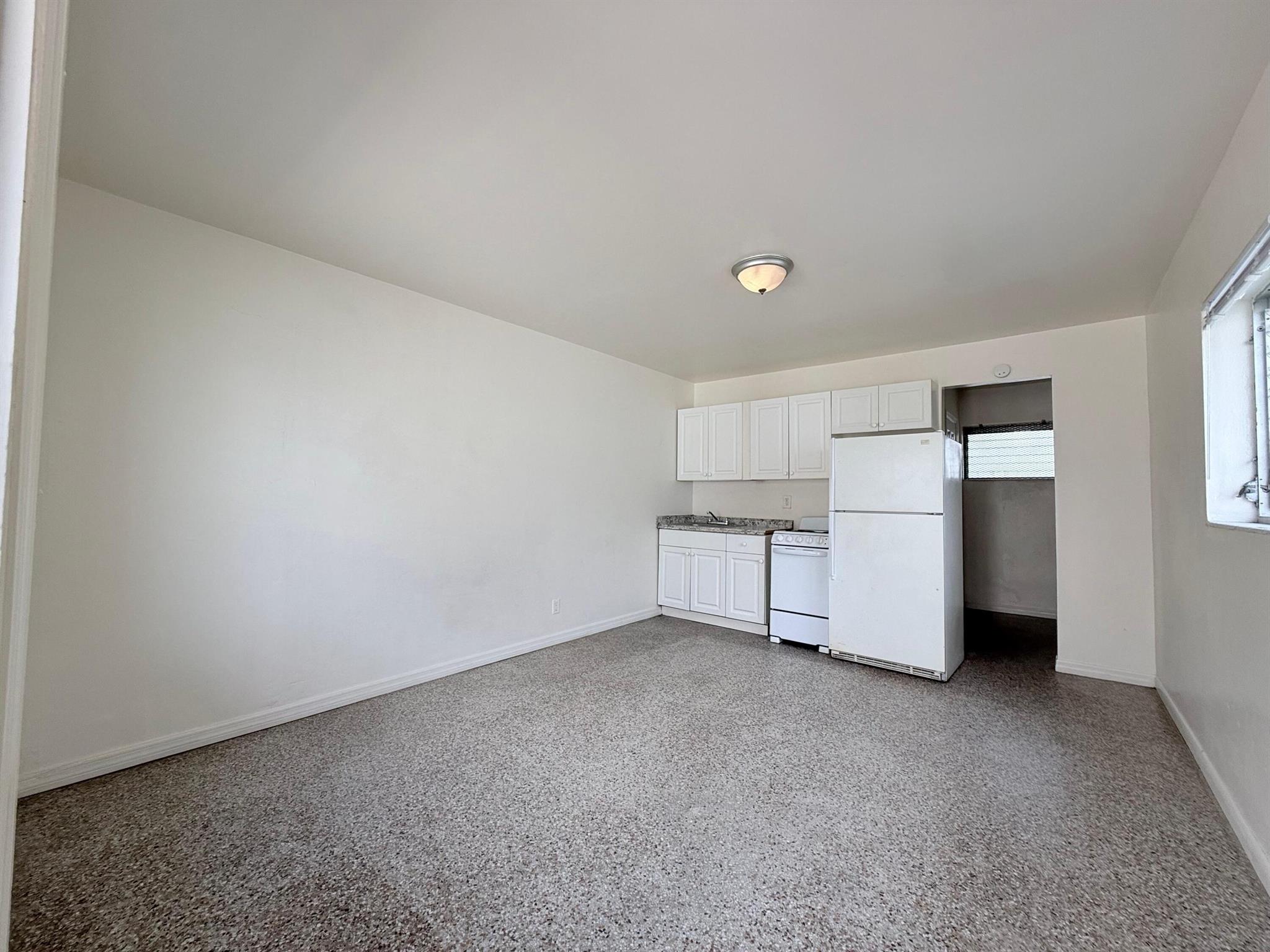 INLET GROVE - Residential Lease