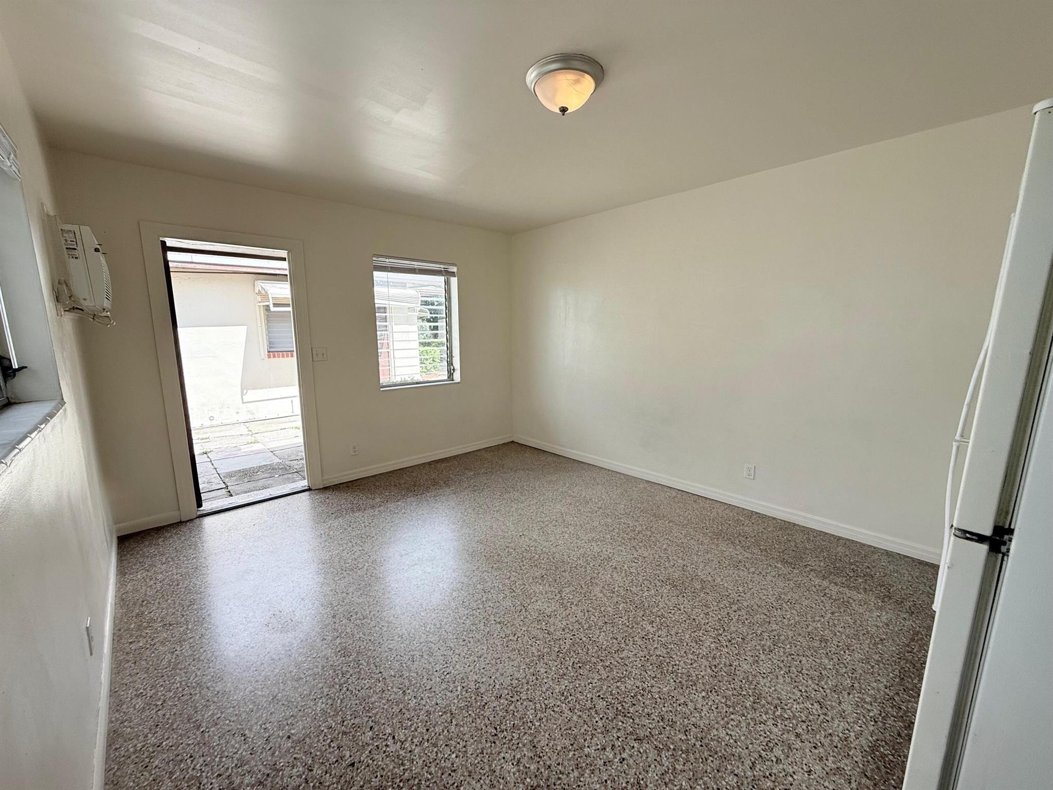 INLET GROVE - Residential Lease