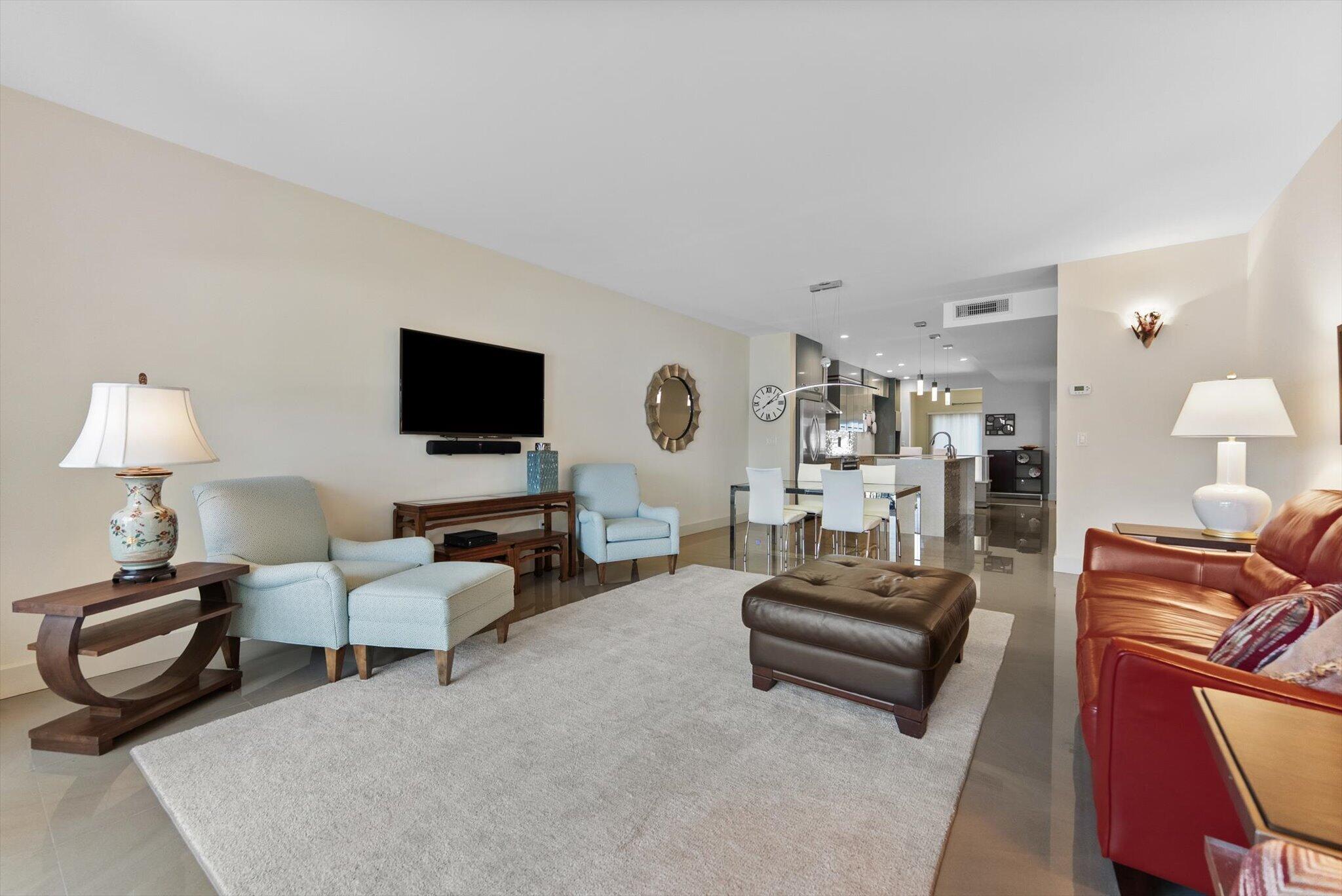 RIVERGATE TOWNHOUSES CONDO - Residential