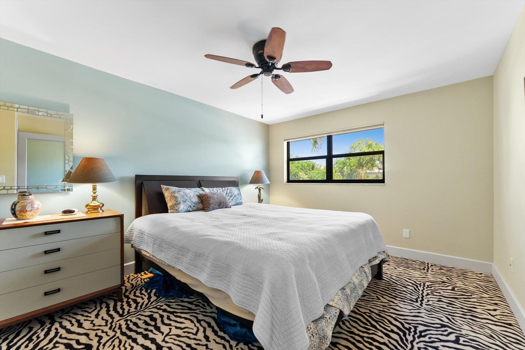 RIVERGATE TOWNHOUSES CONDO - Residential