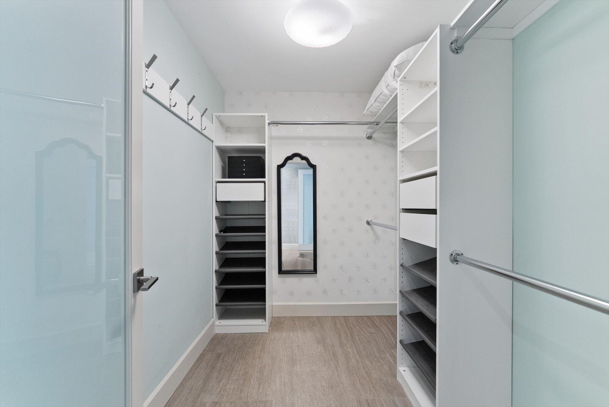 RIVERGATE TOWNHOUSES CONDO - Residential