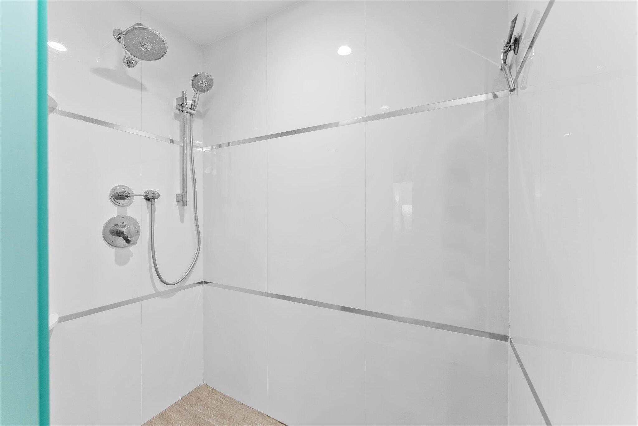 RIVERGATE TOWNHOUSES CONDO - Residential