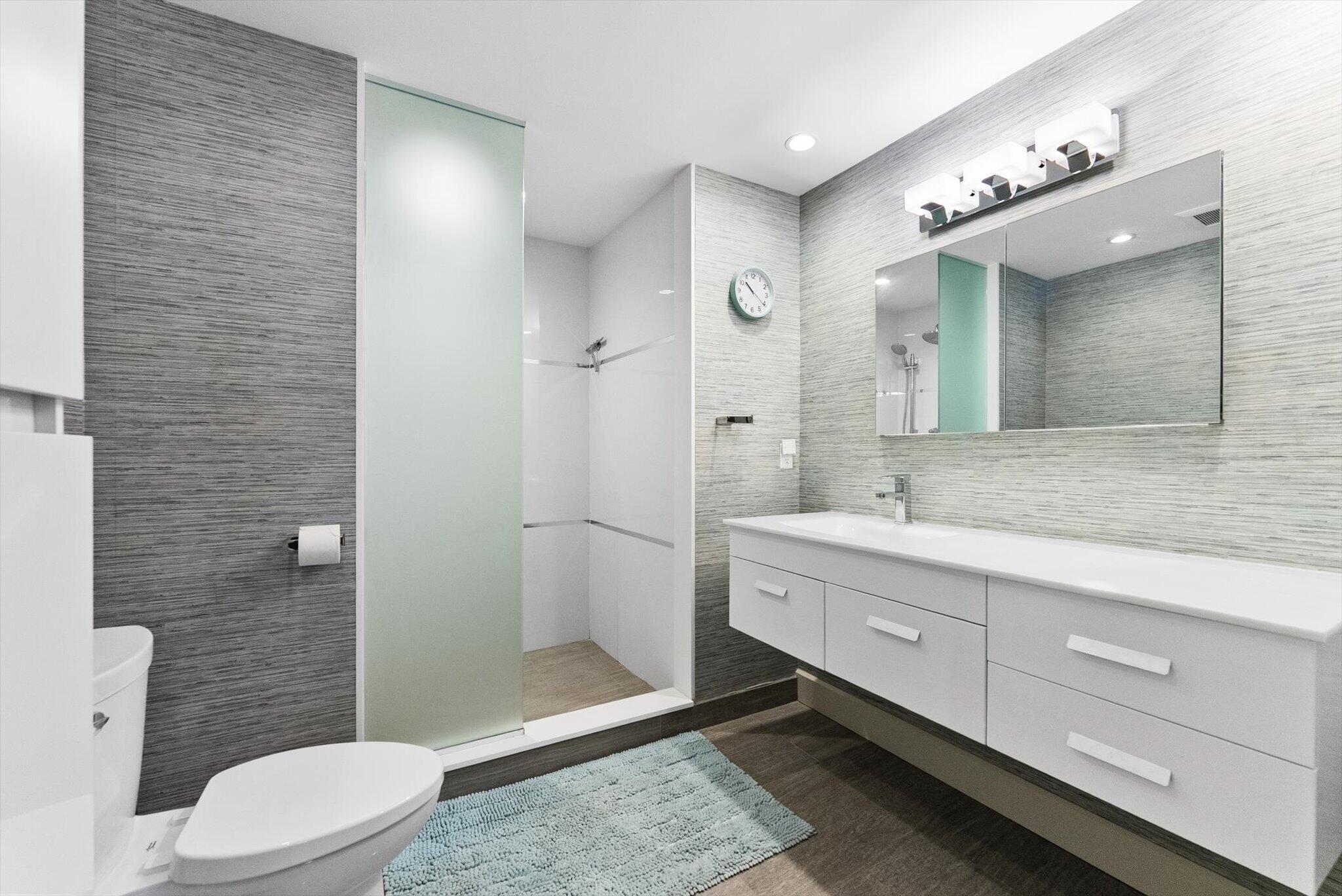 RIVERGATE TOWNHOUSES CONDO - Residential