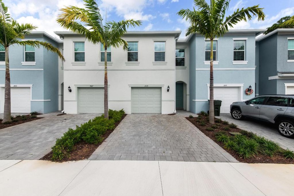 Photo of 1869 SE Tarni Way, Stuart, FL 34996 (MLS # R10968542)