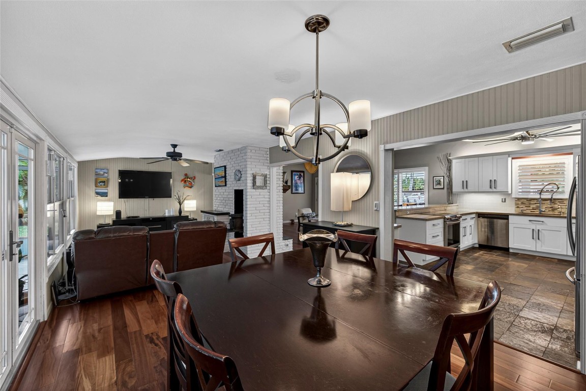 JENADA VILLAS 37-36 B - Residential