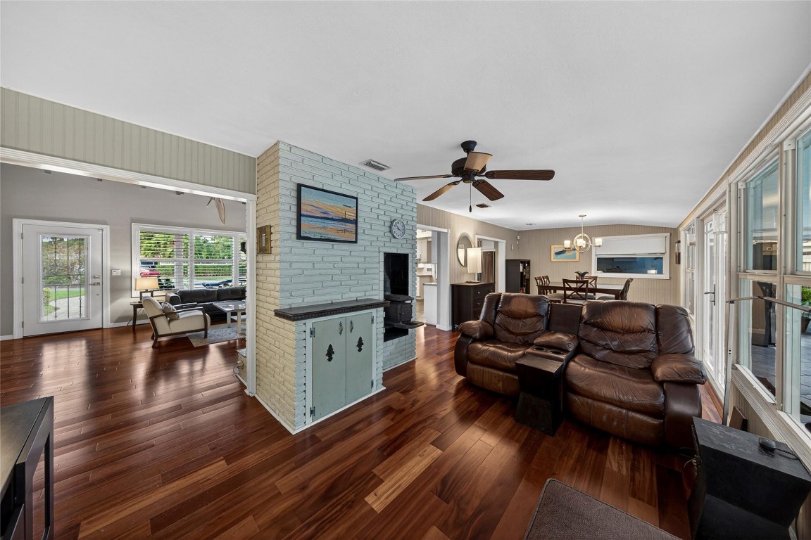 JENADA VILLAS 37-36 B - Residential