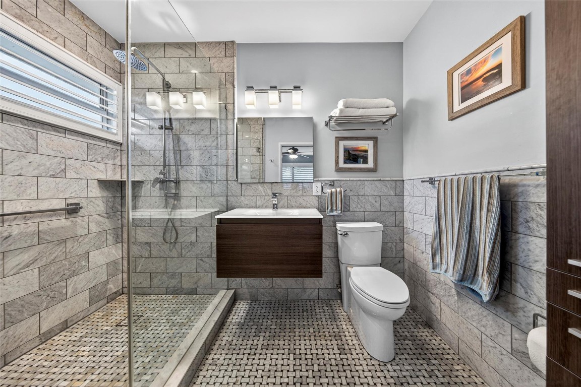 JENADA VILLAS 37-36 B - Residential