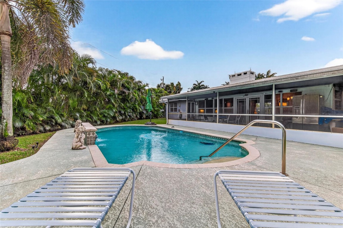 JENADA VILLAS 37-36 B - Residential