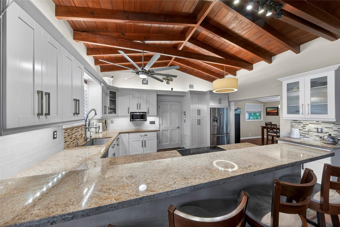 JENADA VILLAS 37-36 B - Residential