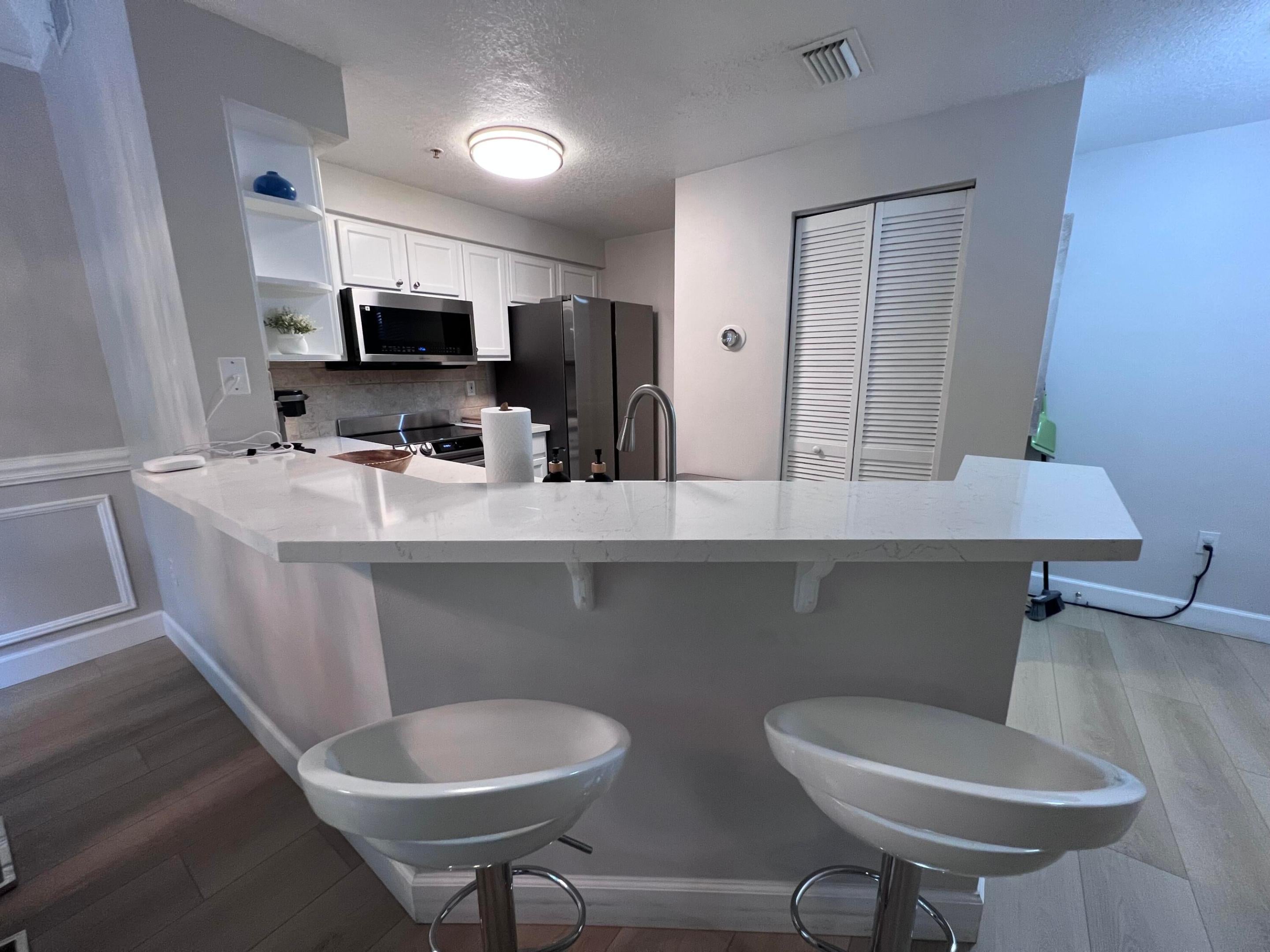 245 MURCIA Drive 206
