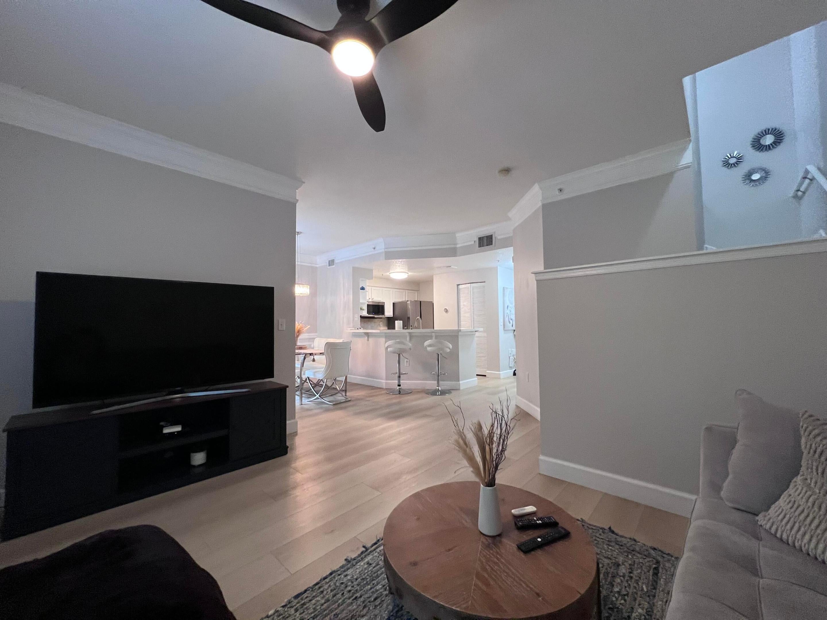 245 MURCIA Drive 206