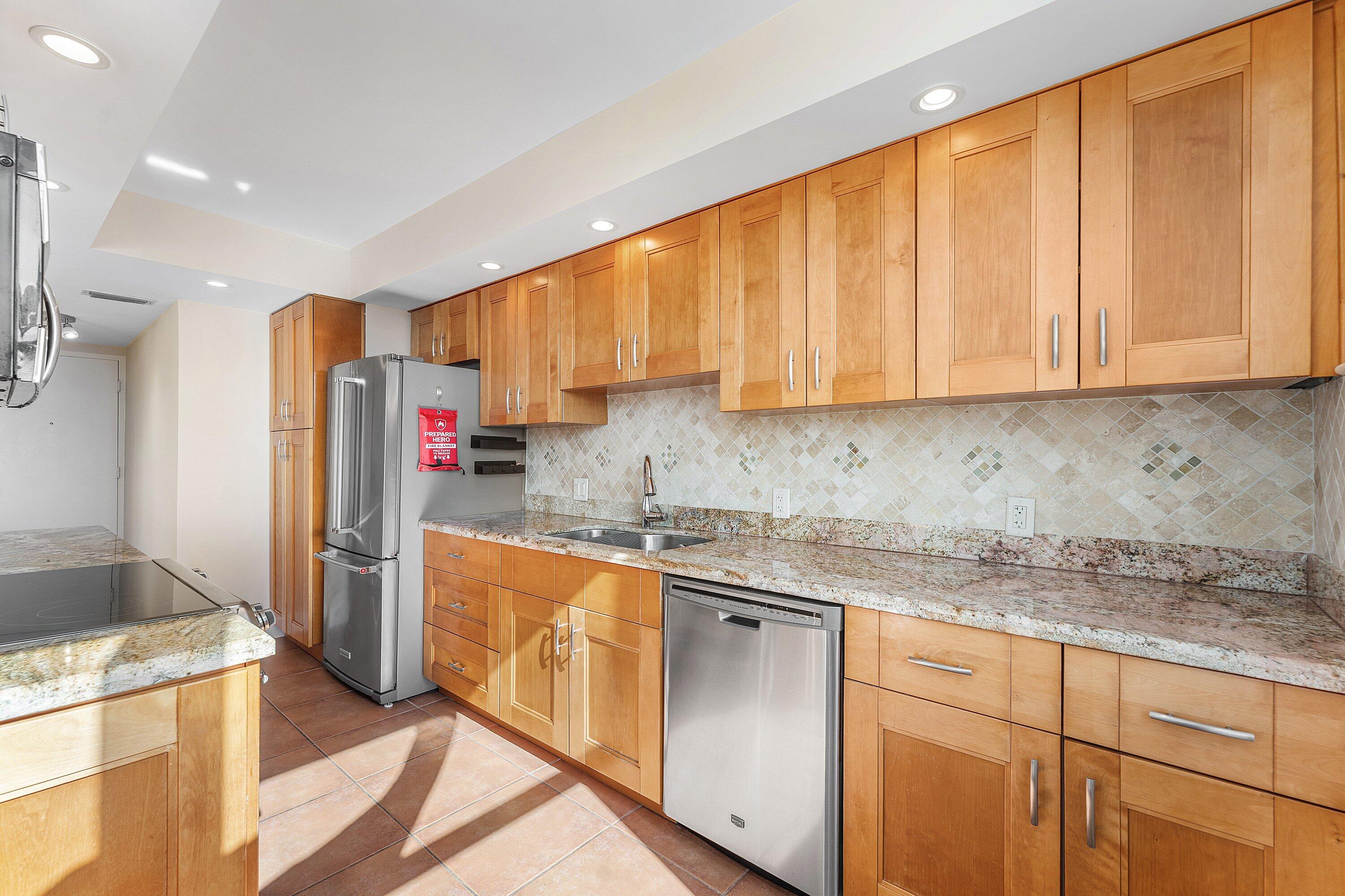 CLOISTER BEACH TOWERS CON - Residential Lease