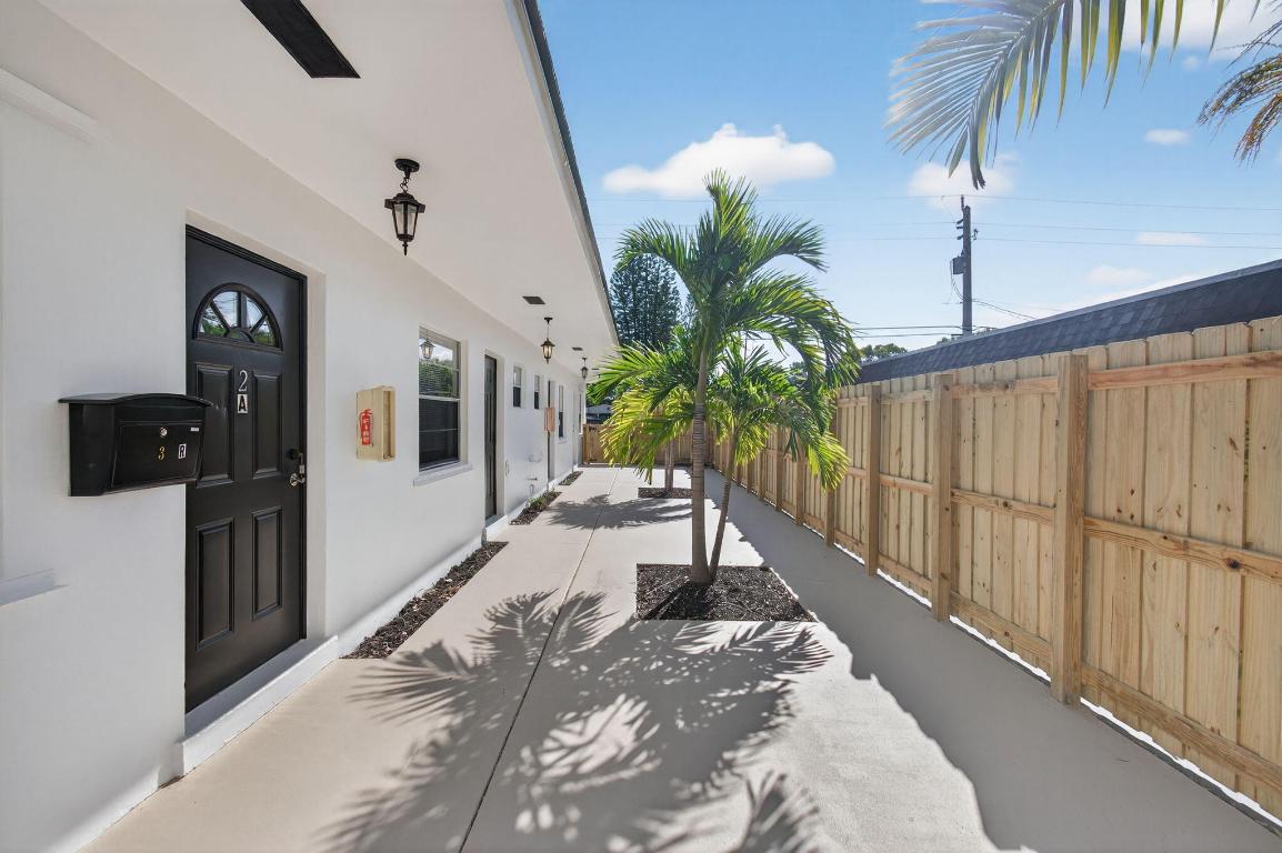 109 SE 11th Avenue 1-3