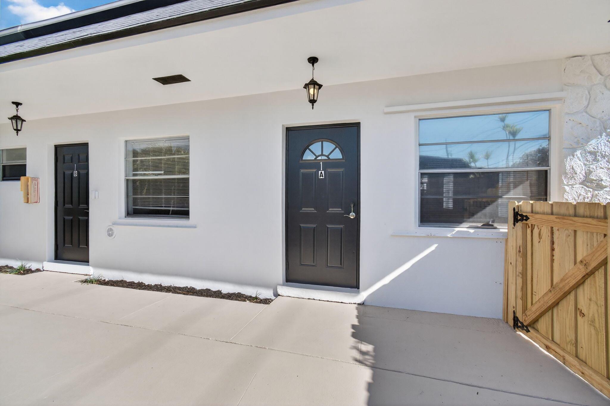 109 SE 11th Avenue 1-3