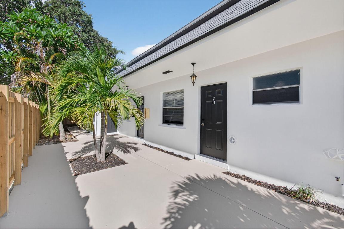 109 SE 11th Avenue 1-3