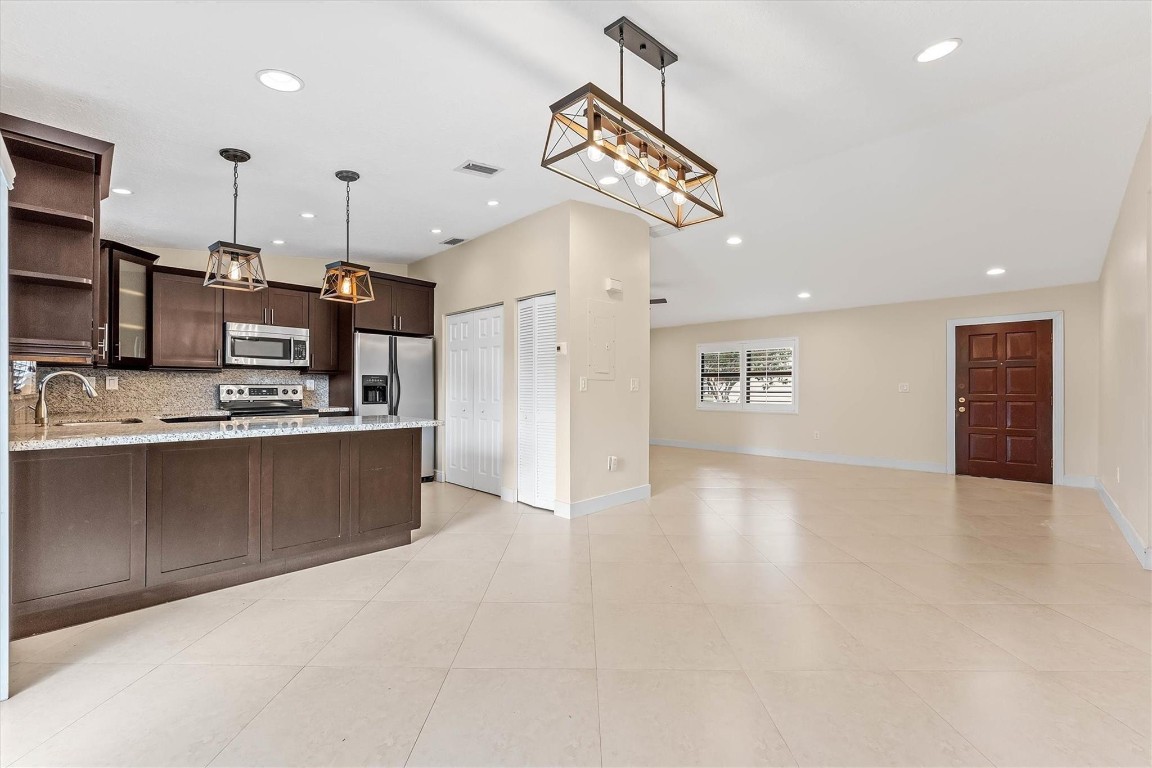 FOREST LAKE - Residential