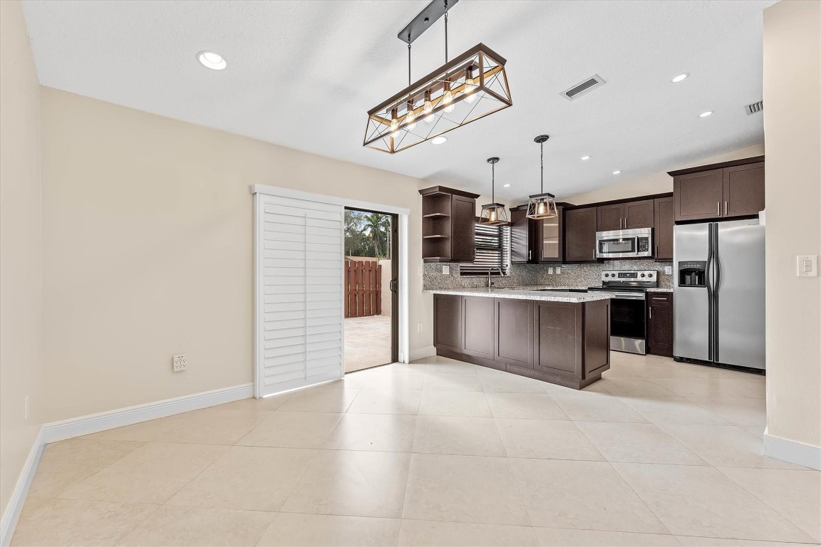 FOREST LAKE - Residential