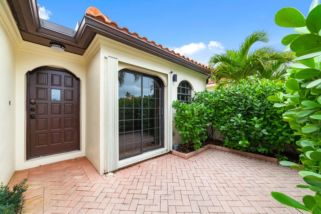 Photo of 1476 Via De La Palma, Jupiter, FL 33477 (MLS # R11027661)