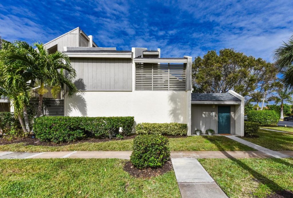 Photo of 1605 S Us Highway 1 #Sl3g, Jupiter, FL 33477 (MLS # R11141135)