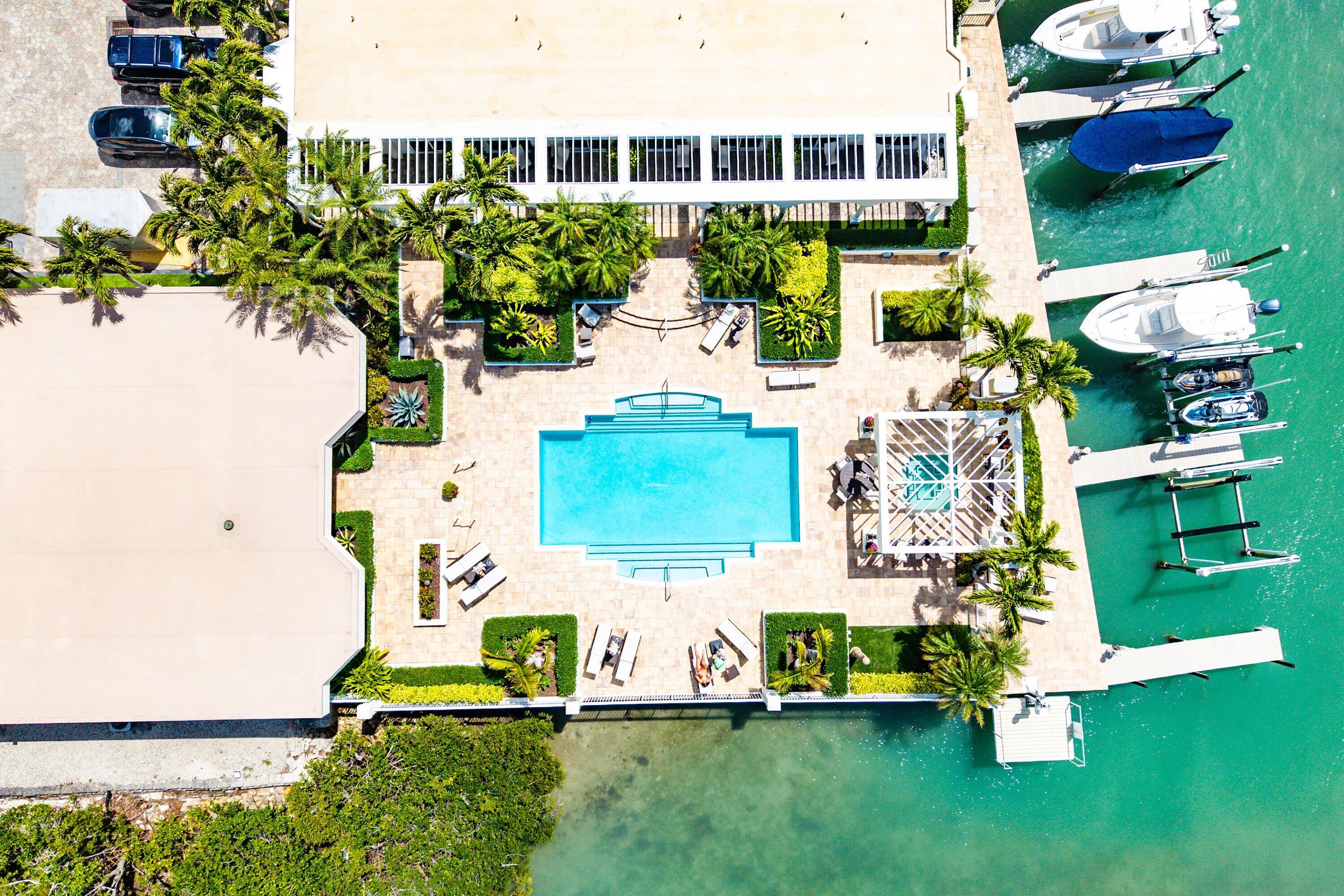 CLIVEDEN JUPITER ISLAND - Residential