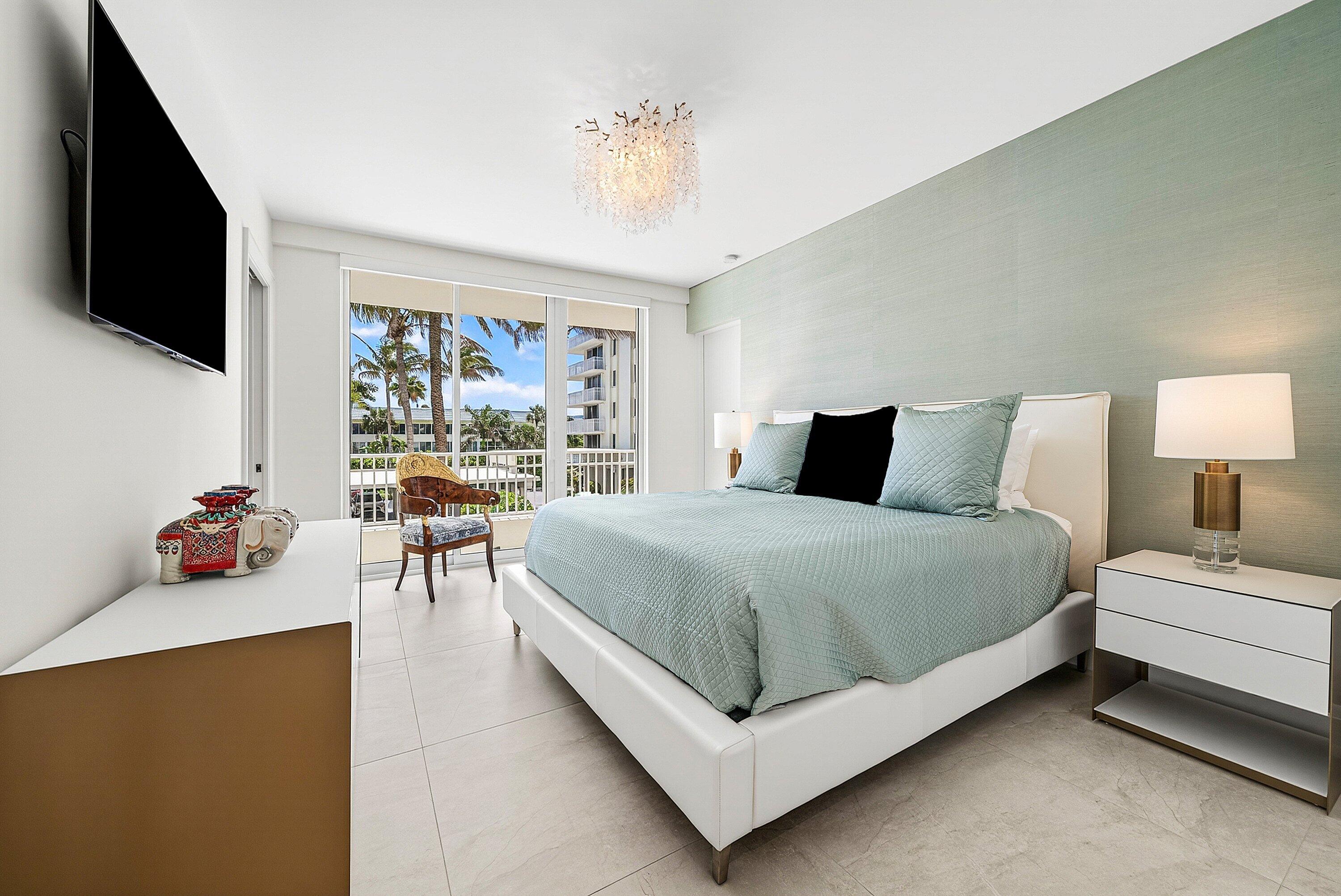 CLIVEDEN JUPITER ISLAND - Residential