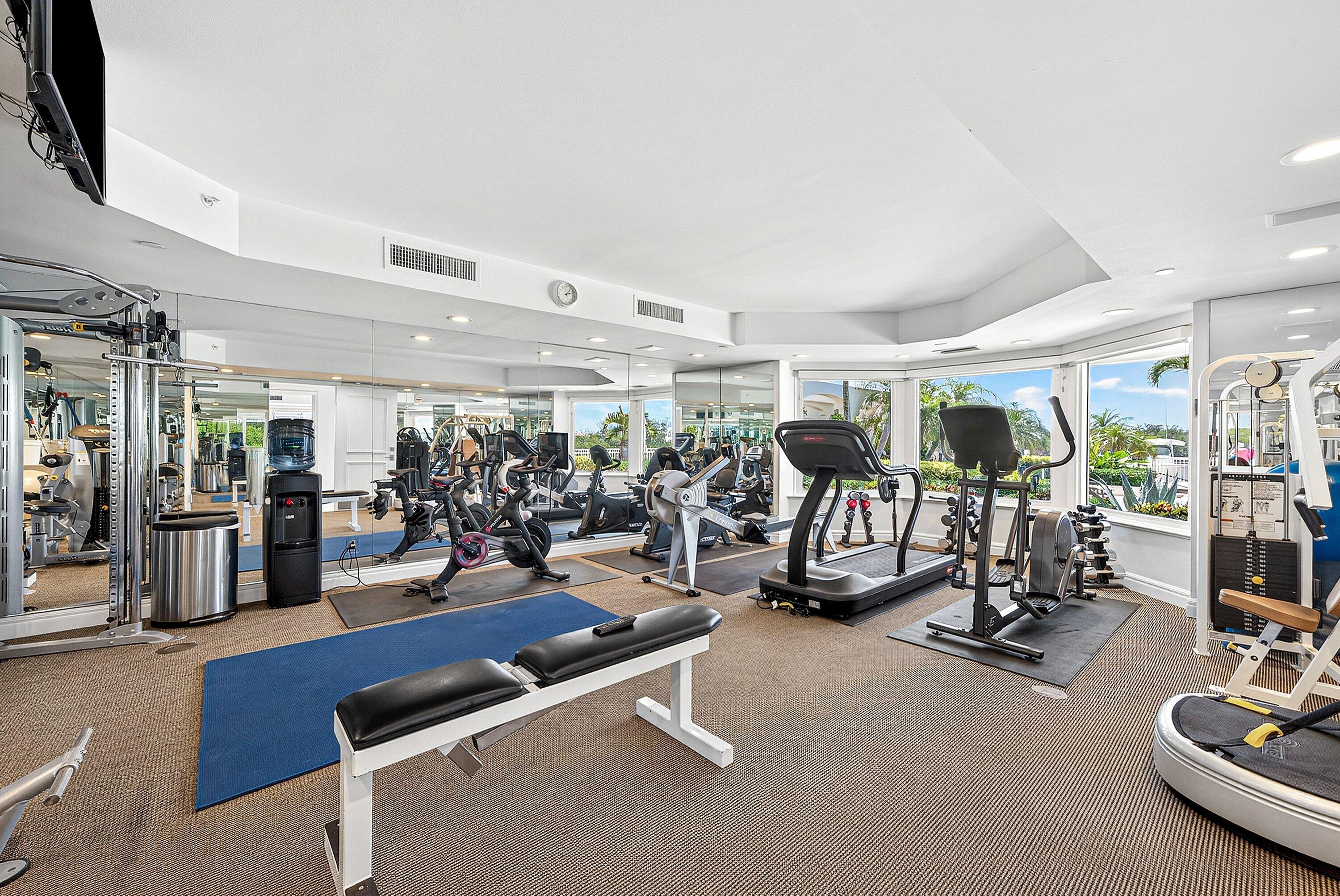 CLIVEDEN JUPITER ISLAND - Residential