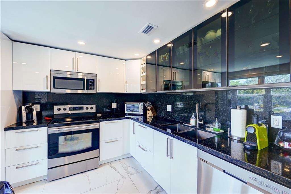 WYNMOOR VILLAGE - Residential