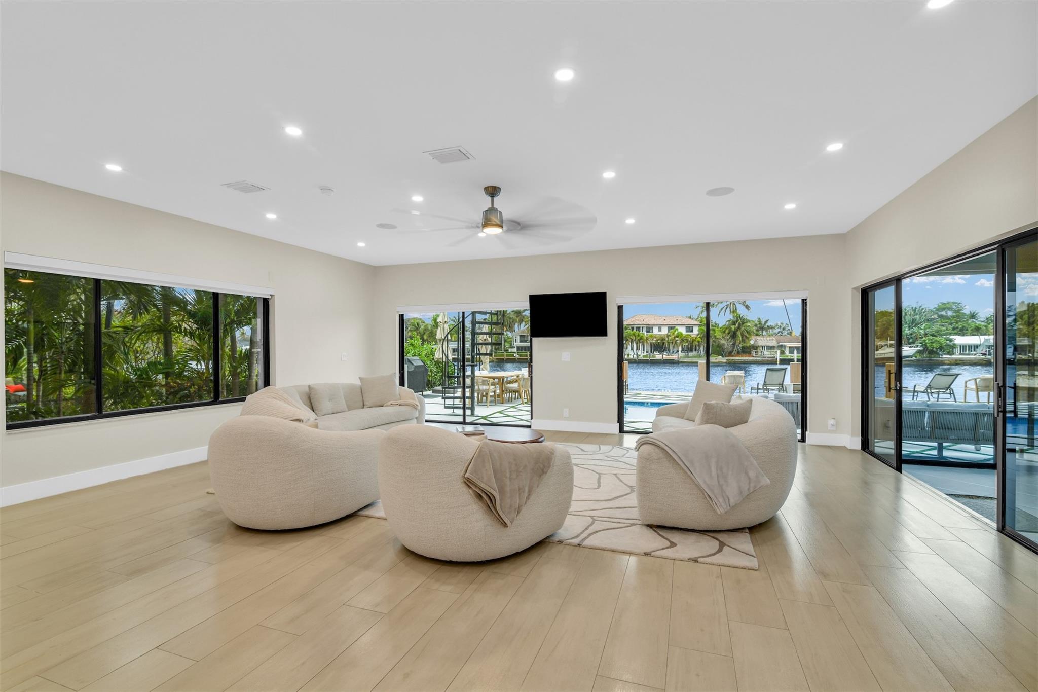 POMPANO BEACH PARK - Residential Lease