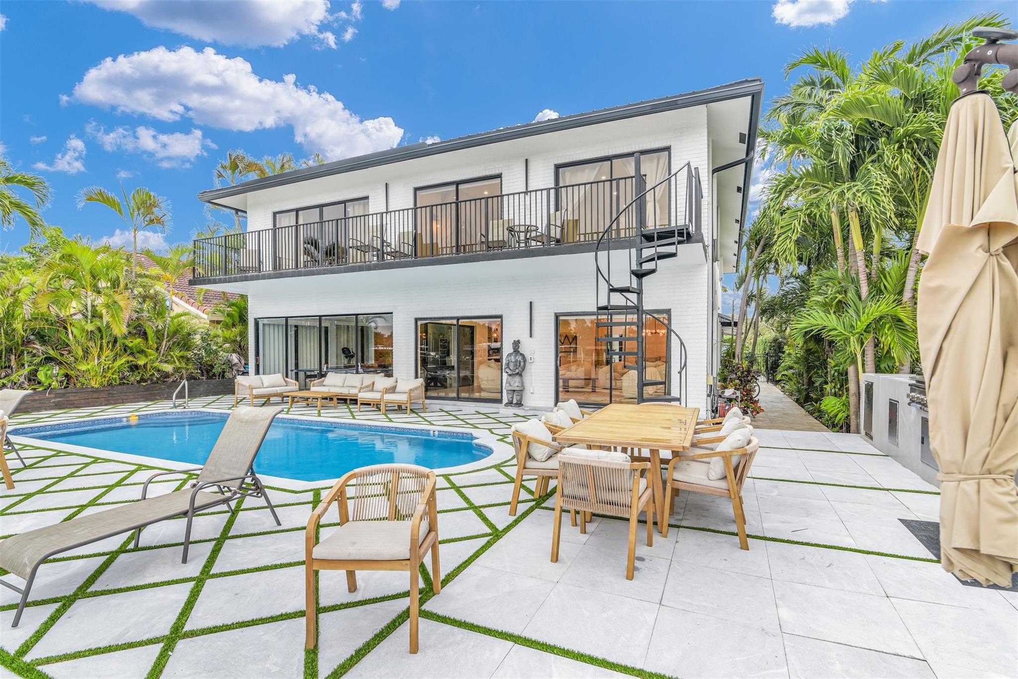 POMPANO BEACH PARK - Residential Lease