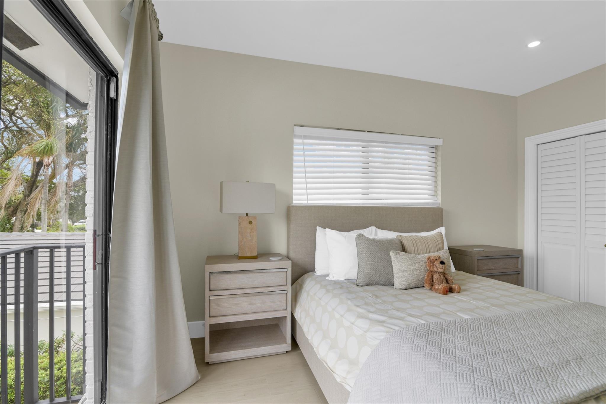 POMPANO BEACH PARK - Residential Lease