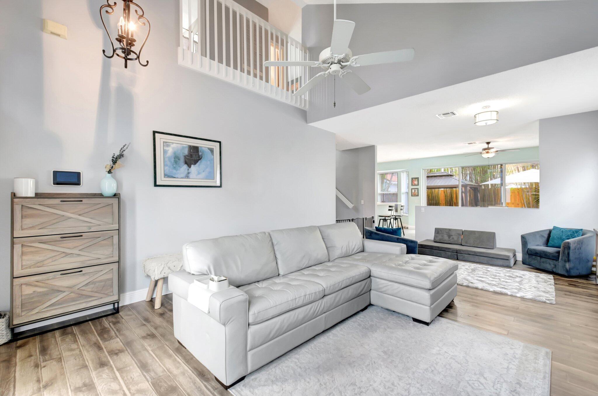 7989 Lakewood Cove Court