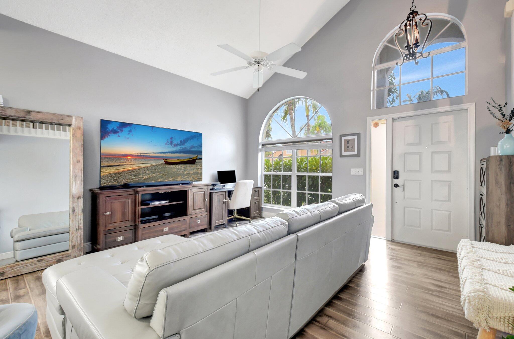 7989 Lakewood Cove Court