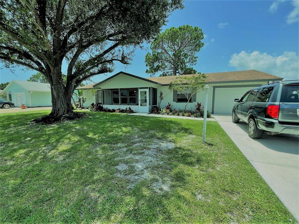 Photo of 2342 SE Bounty Avenue Ave, Port Saint Lucie, FL 34952 (MLS # R10819813)