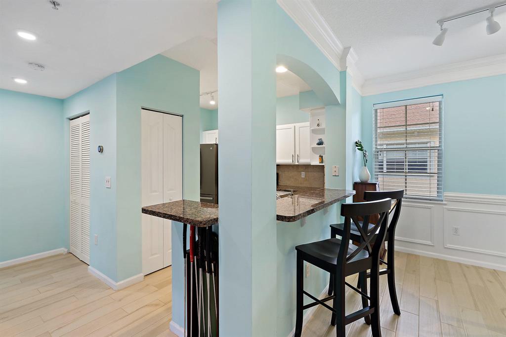 SOMERSET AT ABACOA CONDO - Residential