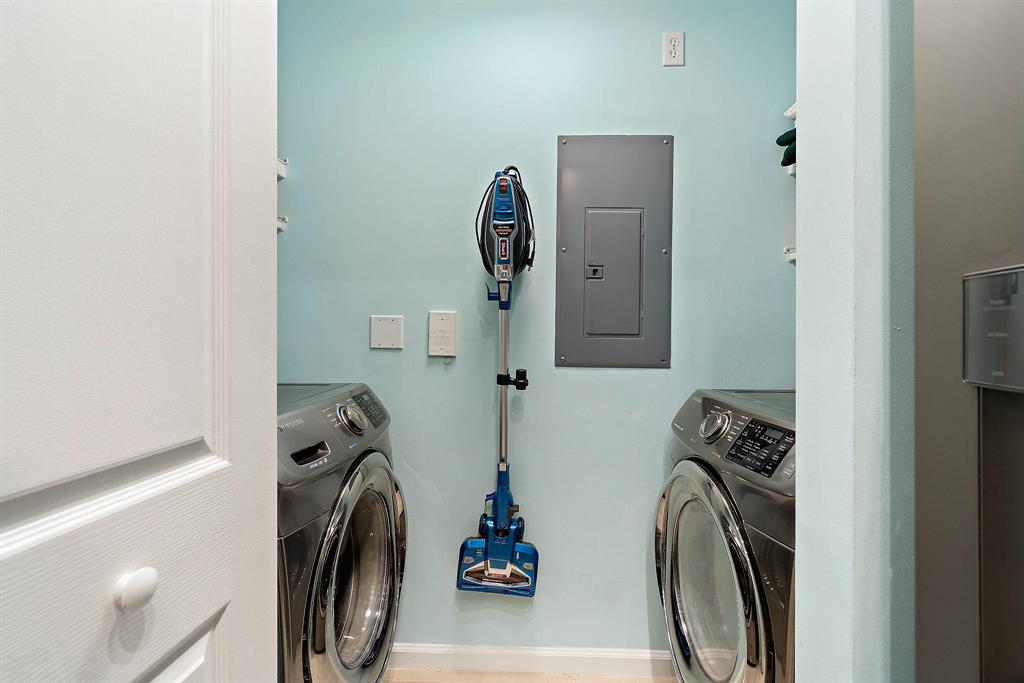 SOMERSET AT ABACOA CONDO - Residential