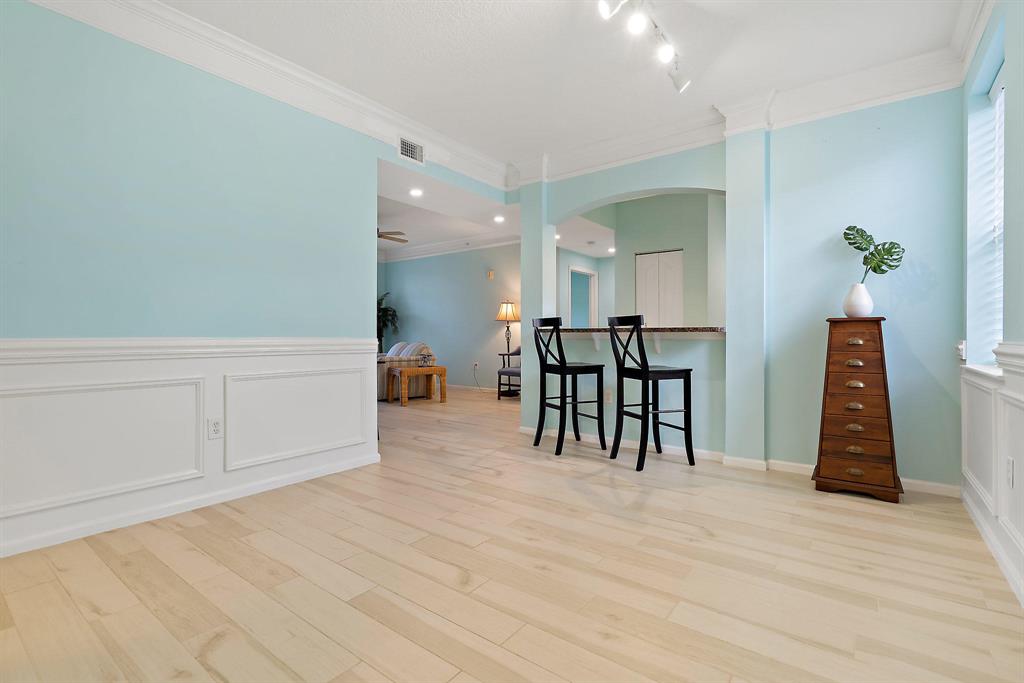 SOMERSET AT ABACOA CONDO - Residential