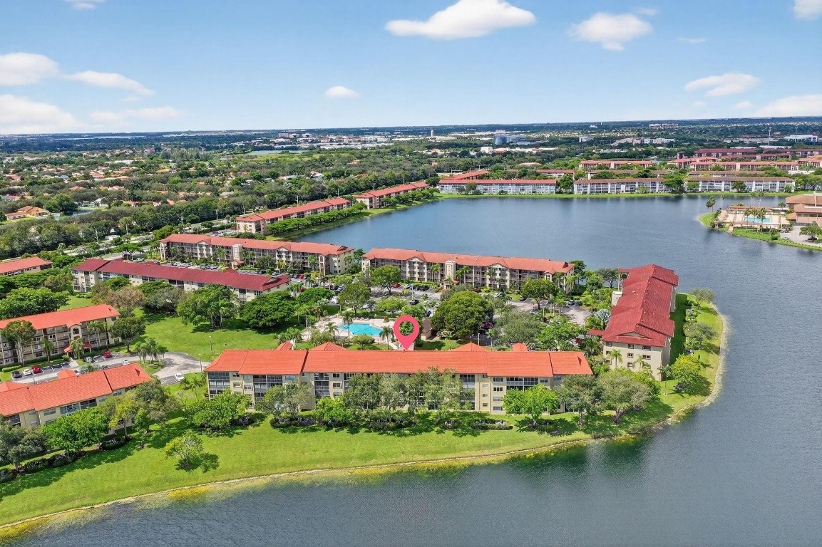 IVANHOE S - Residential