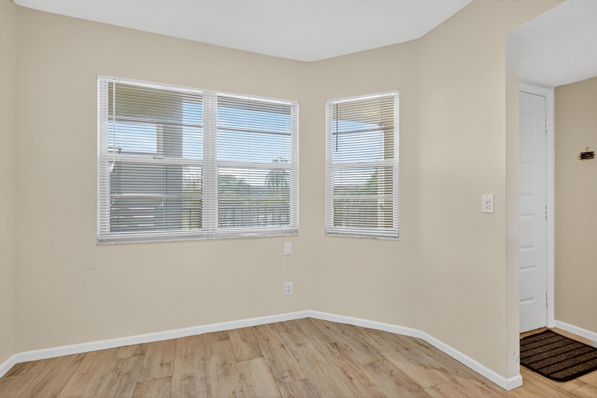 IVANHOE S - Residential