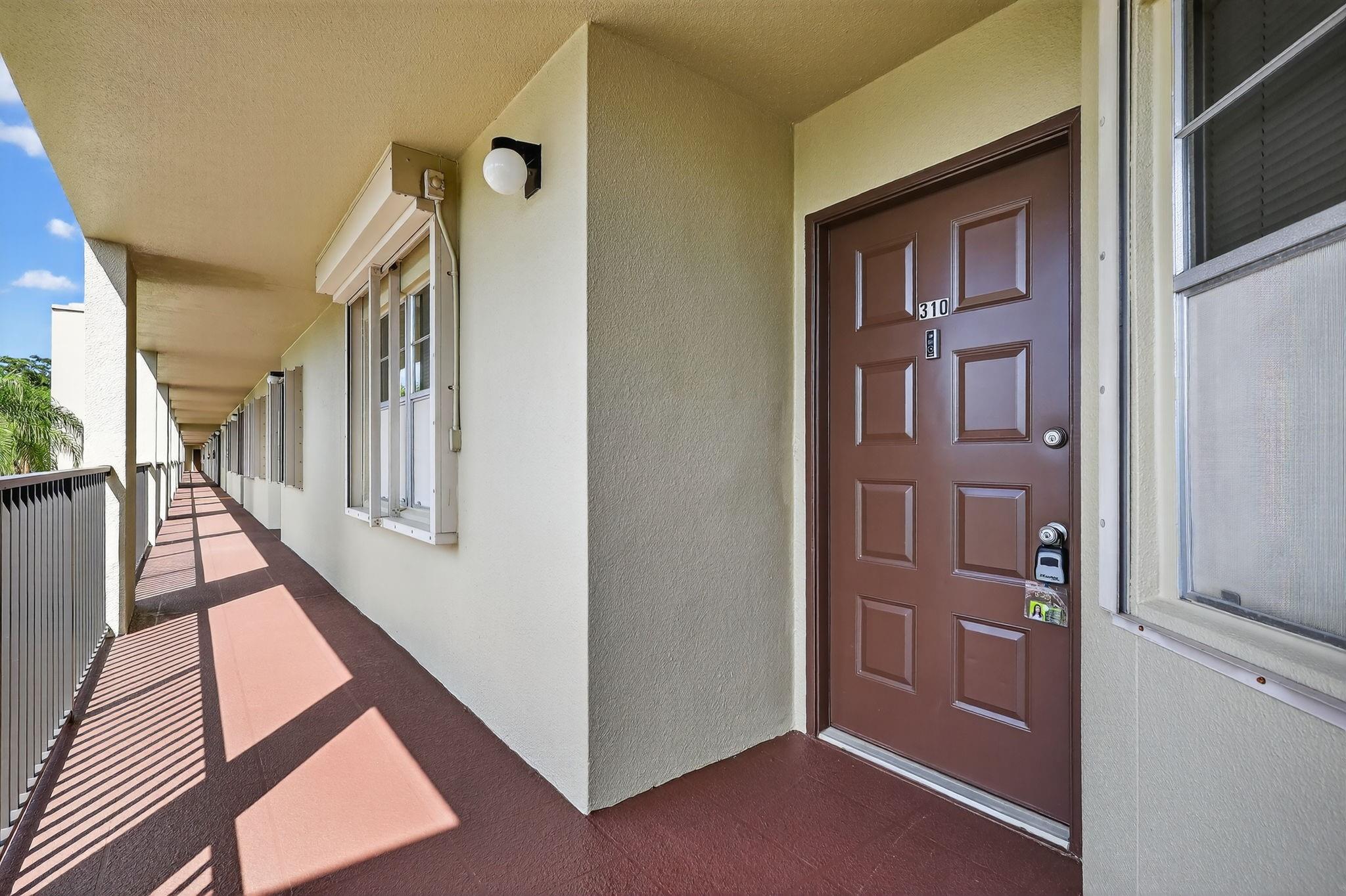 IVANHOE S - Residential