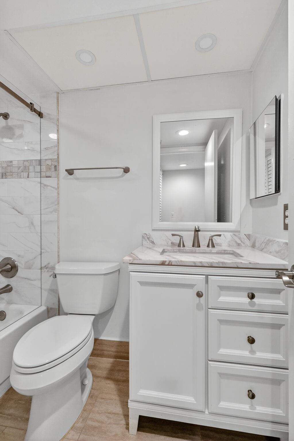 IVANHOE S - Residential