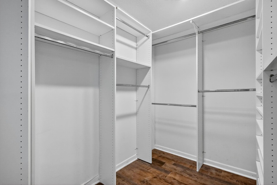 IVANHOE S - Residential